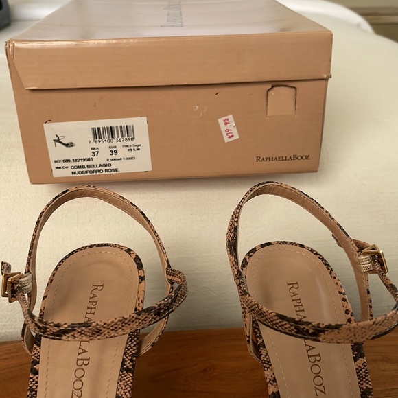 Sandals - Picture 3 of 3